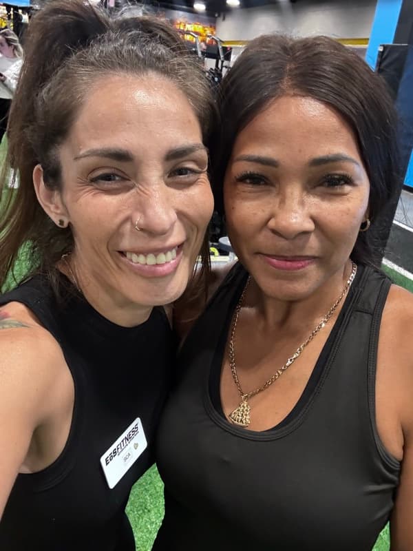 Sca with happy client after session